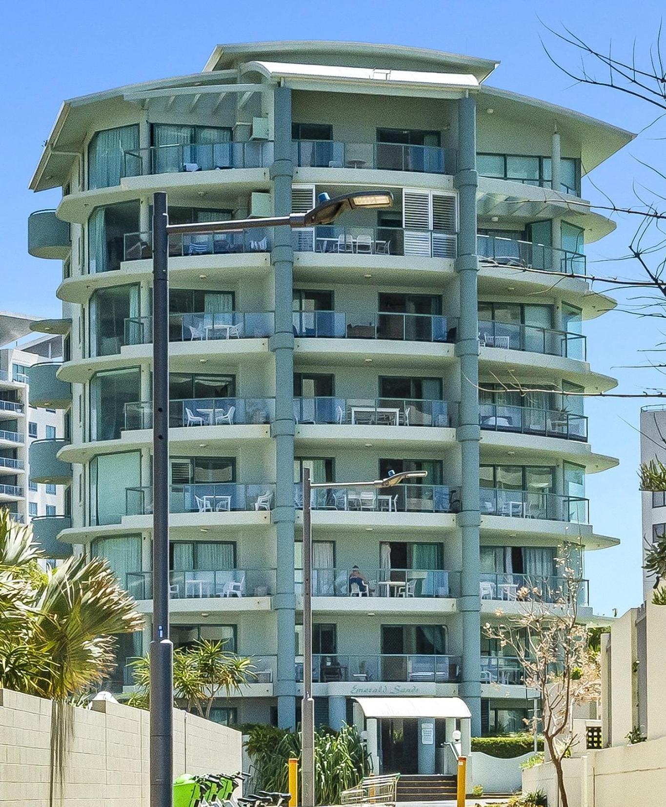 Emerald Sands Holiday Apartments Surfers Paradise Exterior photo